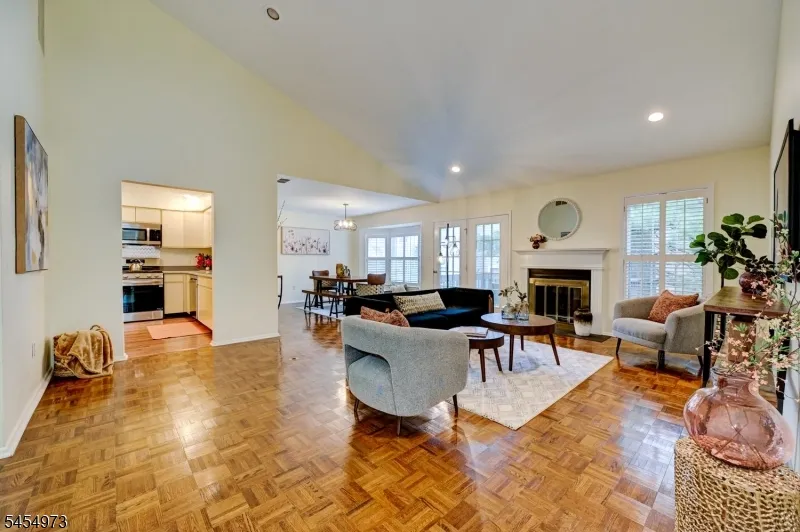 226 Crescenzi Ct West Orange, NJ 07052