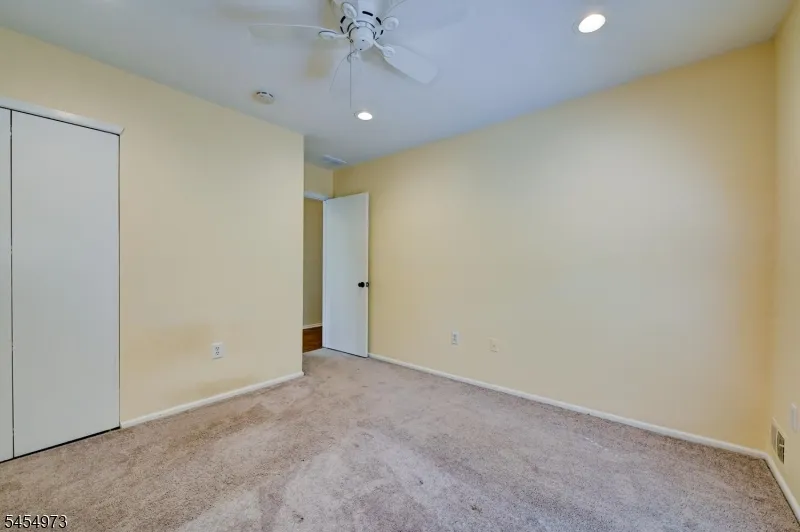226 Crescenzi Ct West Orange, NJ 07052