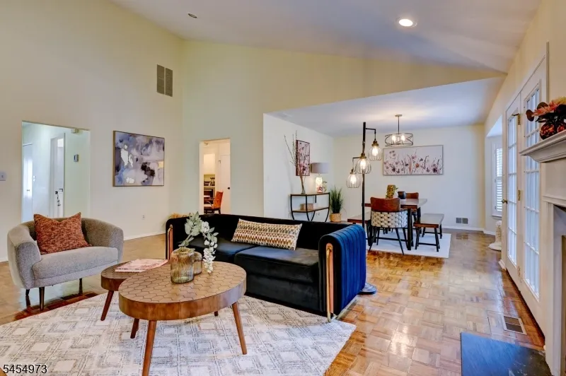 226 Crescenzi Ct West Orange, NJ 07052