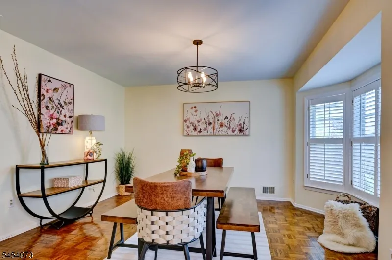 226 Crescenzi Ct West Orange, NJ 07052