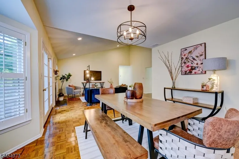 226 Crescenzi Ct West Orange, NJ 07052