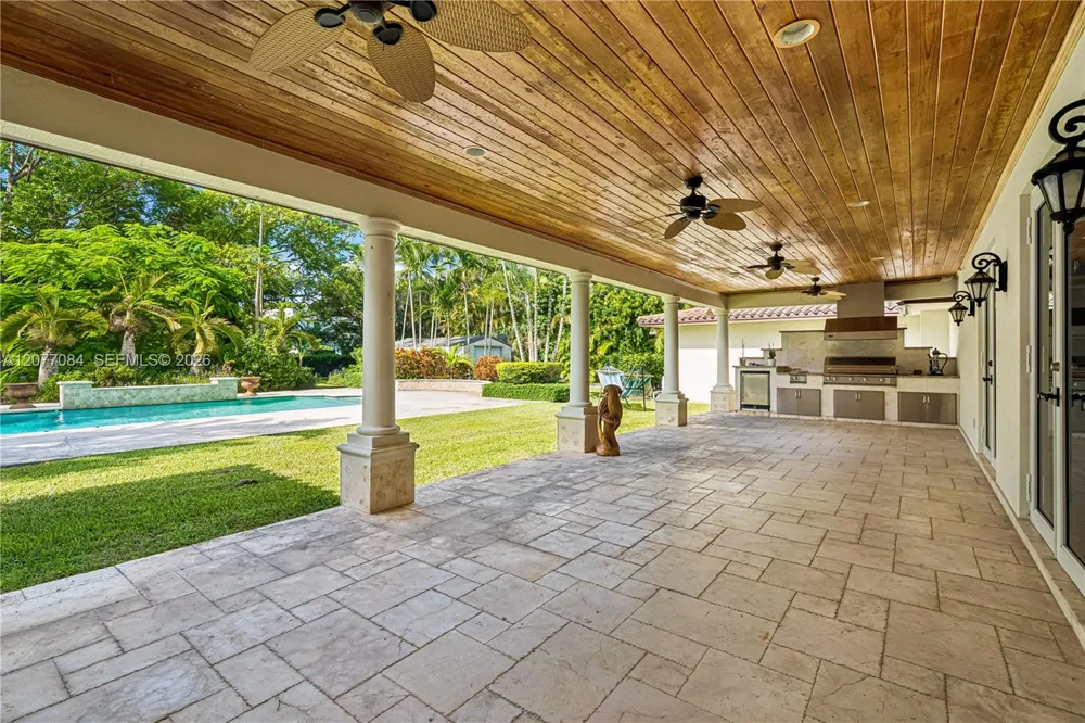 6600 SW 111th St Pinecrest, FL 33156