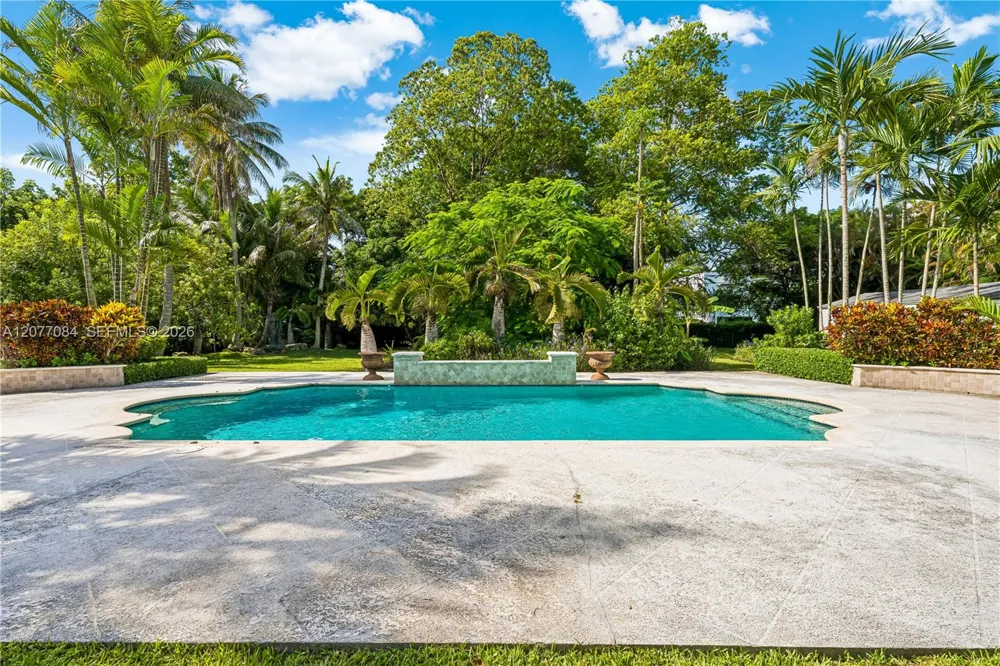 6600 SW 111th St Pinecrest, FL 33156