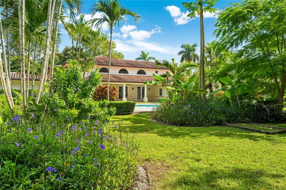 6600 SW 111th St Pinecrest, FL 33156