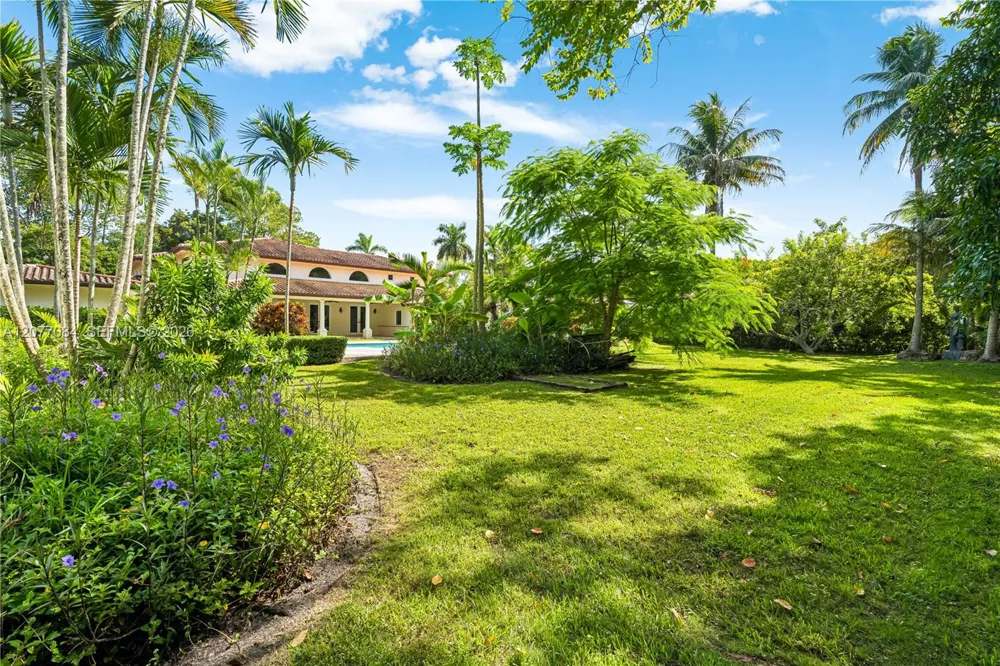 6600 SW 111th St Pinecrest, FL 33156