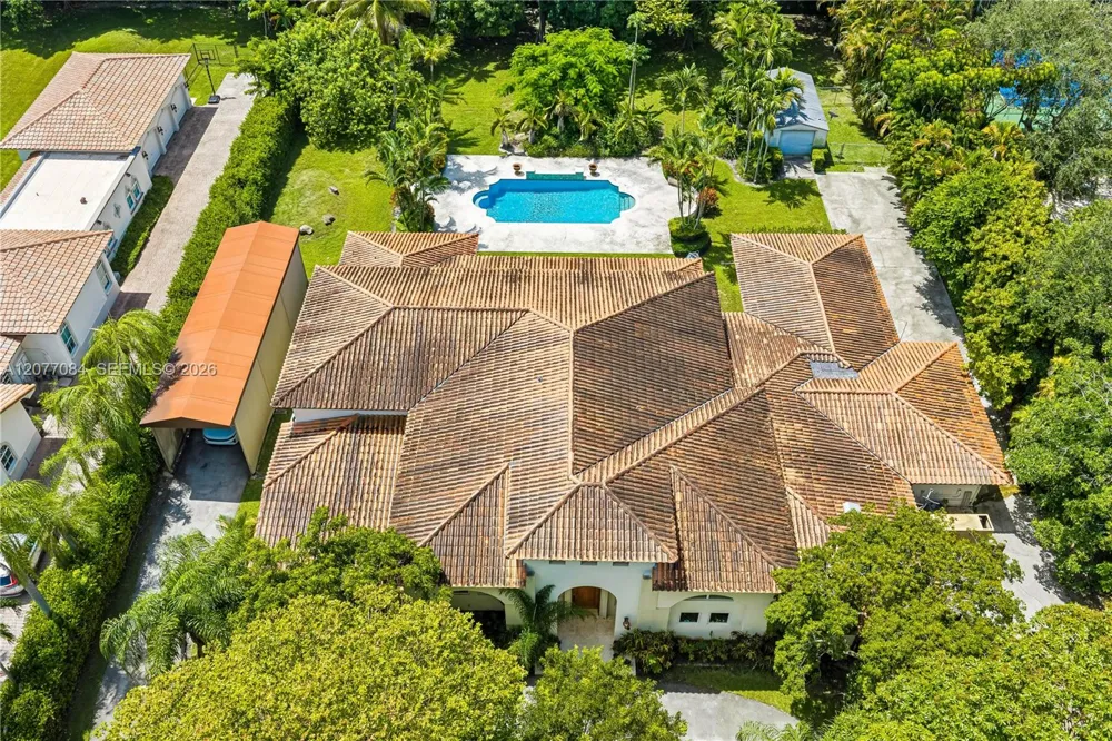 6600 SW 111th St Pinecrest, FL 33156