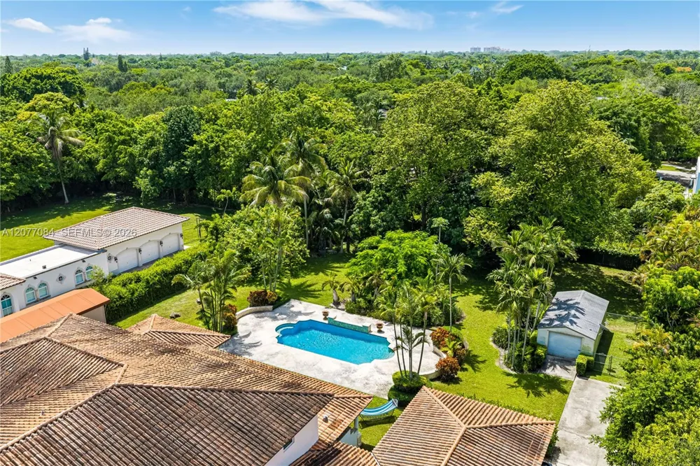 6600 SW 111th St Pinecrest, FL 33156