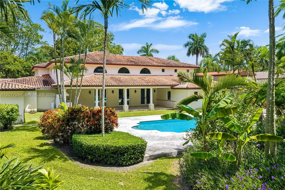 6600 SW 111th St Pinecrest, FL 33156