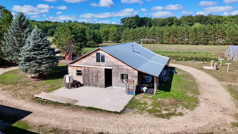 11276 Pine Grove Road NE Richland Township, MI 48891
