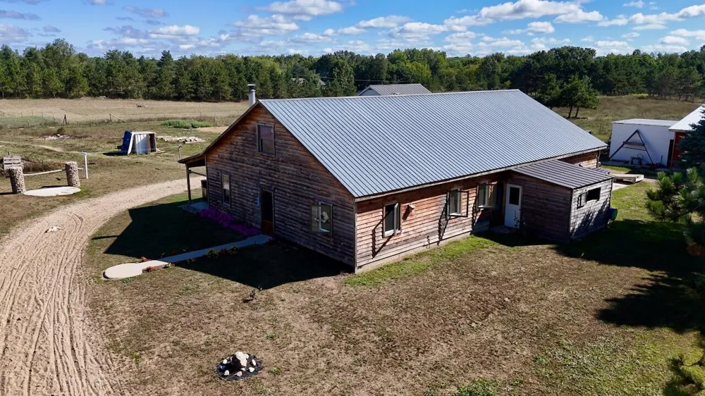 11276 Pine Grove Road NE Richland Township, MI 48891