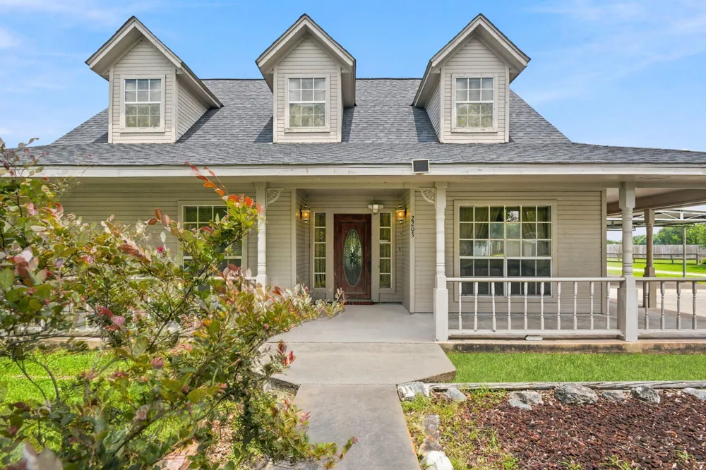 2203 Shouse Road Santa Fe, TX 77510