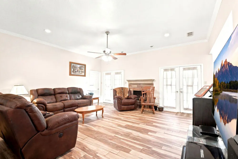 2203 Shouse Road Santa Fe, TX 77510