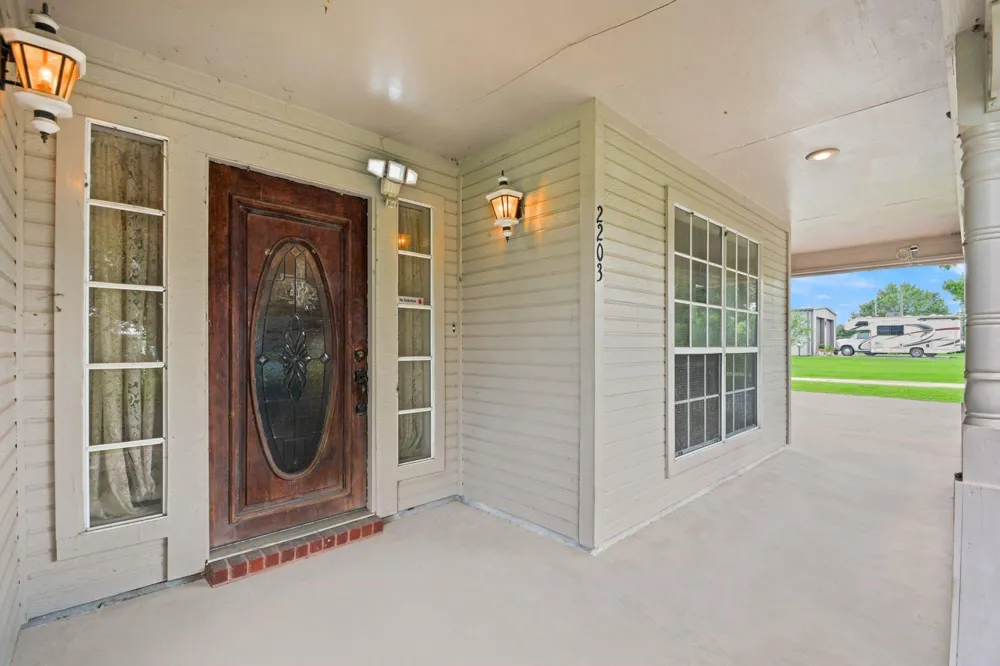 2203 Shouse Road Santa Fe, TX 77510