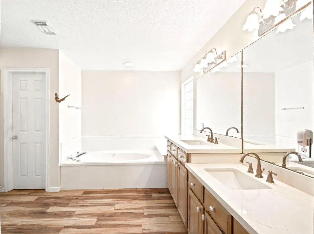 2203 Shouse Road Santa Fe, TX 77510