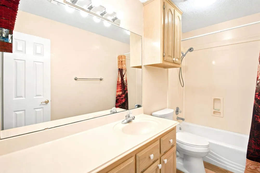2203 Shouse Road Santa Fe, TX 77510