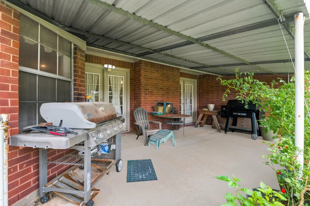 2203 Shouse Road Santa Fe, TX 77510