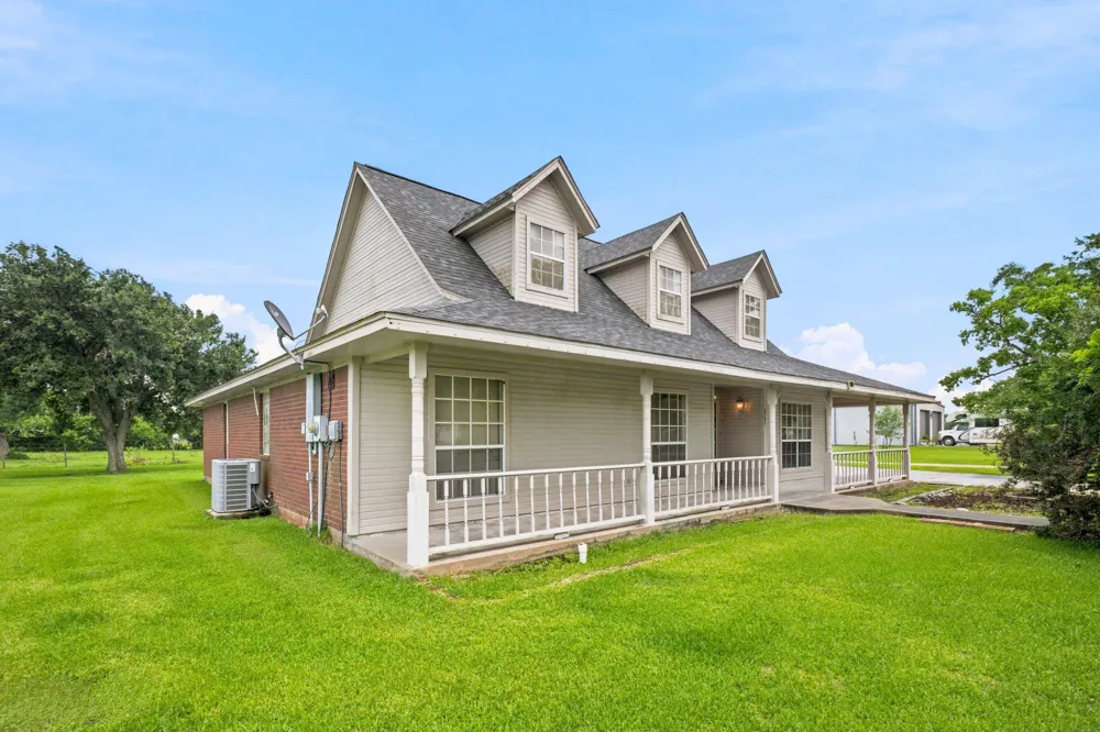 2203 Shouse Road Santa Fe, TX 77510
