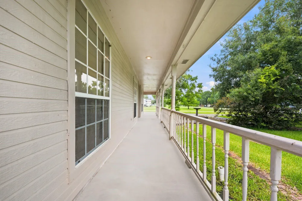 2203 Shouse Road Santa Fe, TX 77510