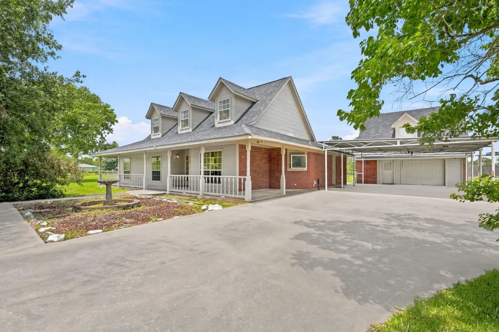 2203 Shouse Road Santa Fe, TX 77510