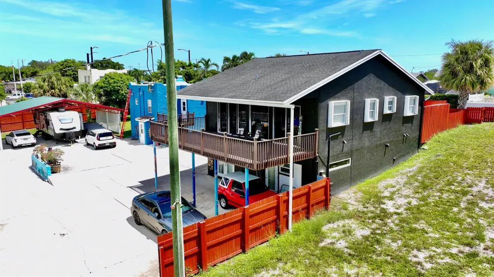 907 A STREET 