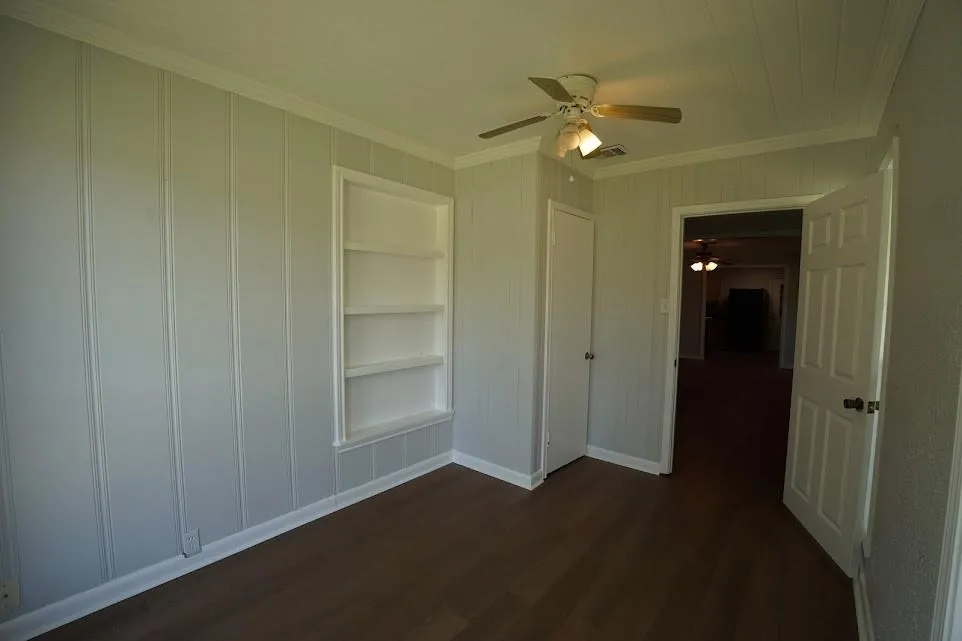 306 Center Way Street Lake Jackson, TX 77566
