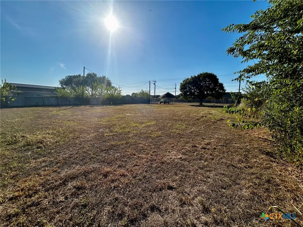 2205 Salem Road Victoria, TX 77904
