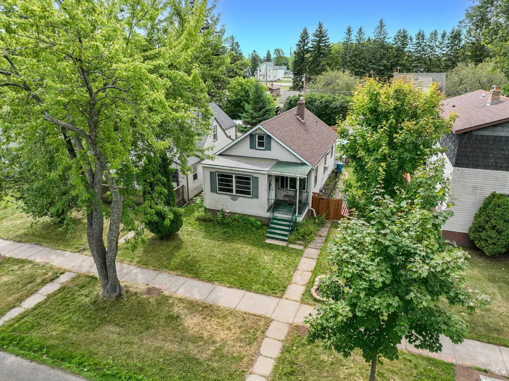 718 Broadway Street Superior, WI 54880