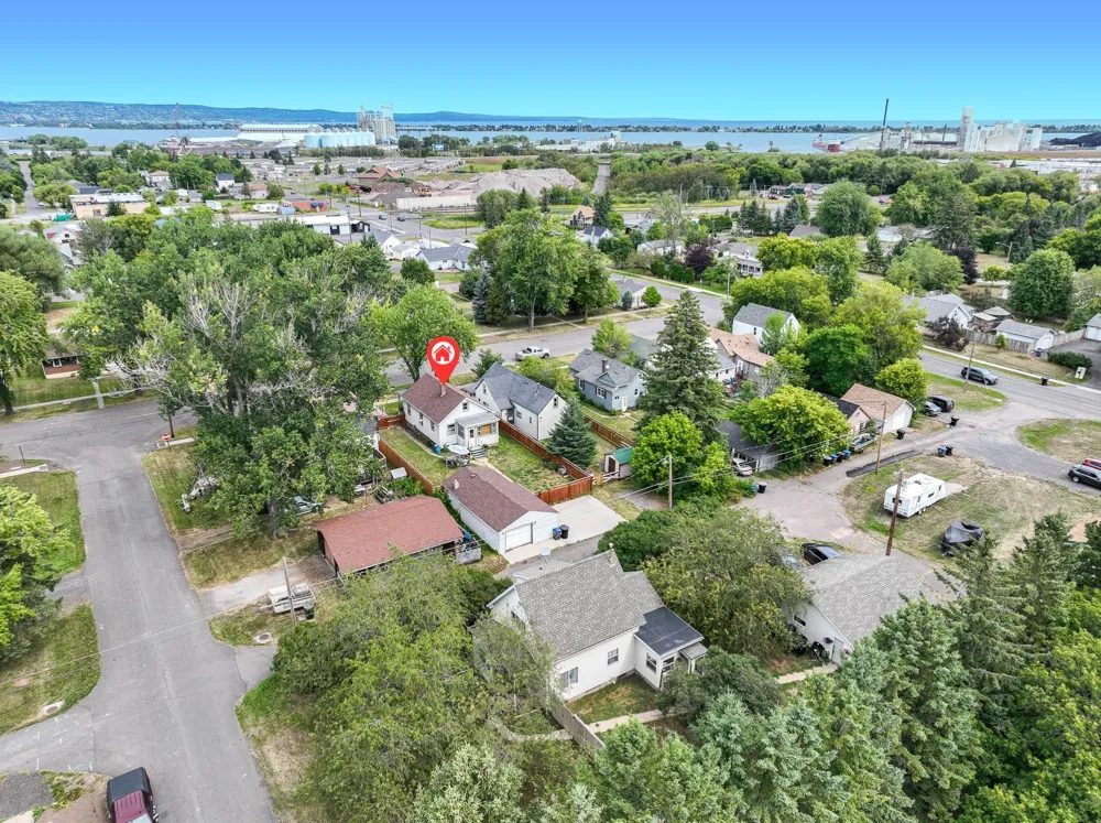 718 Broadway Street Superior, WI 54880