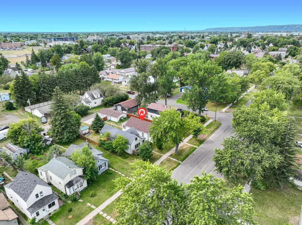 718 Broadway Street Superior, WI 54880