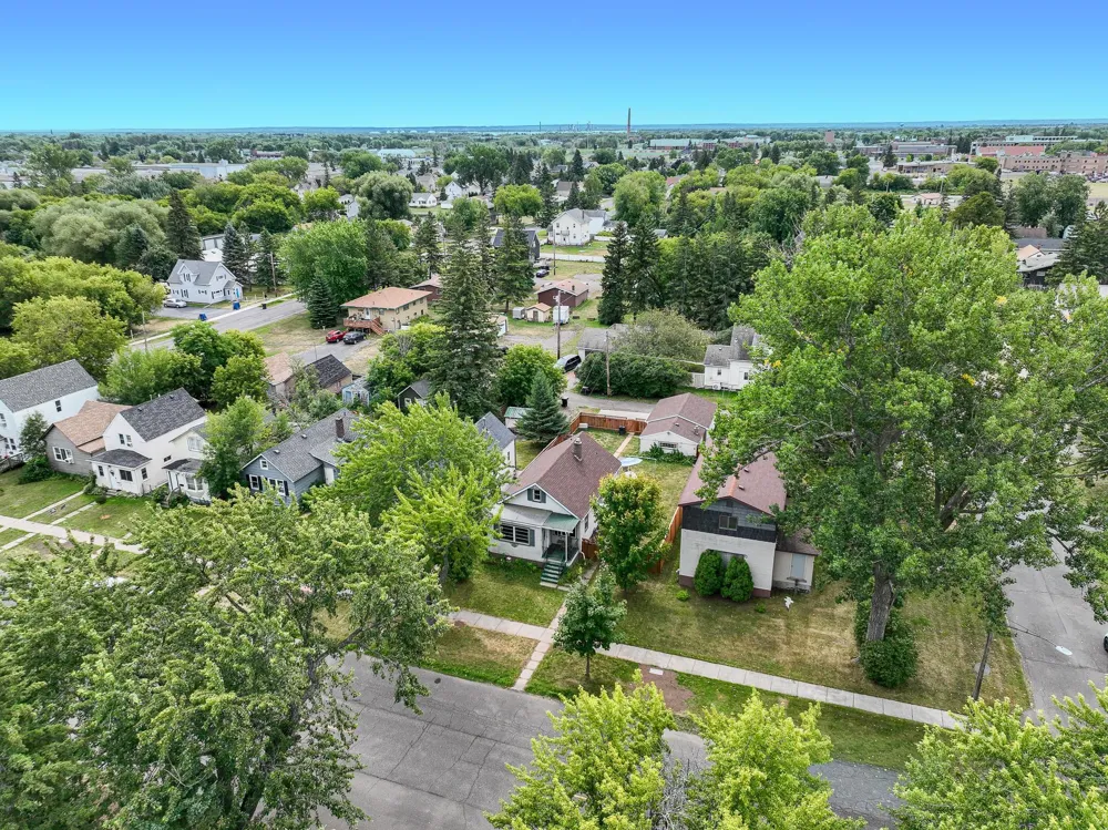 718 Broadway Street Superior, WI 54880