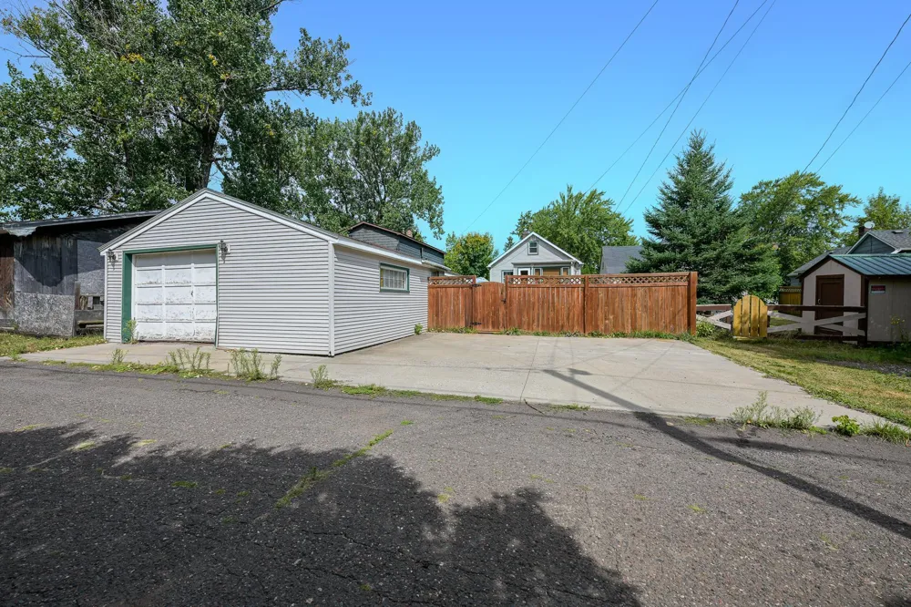 718 Broadway Street Superior, WI 54880