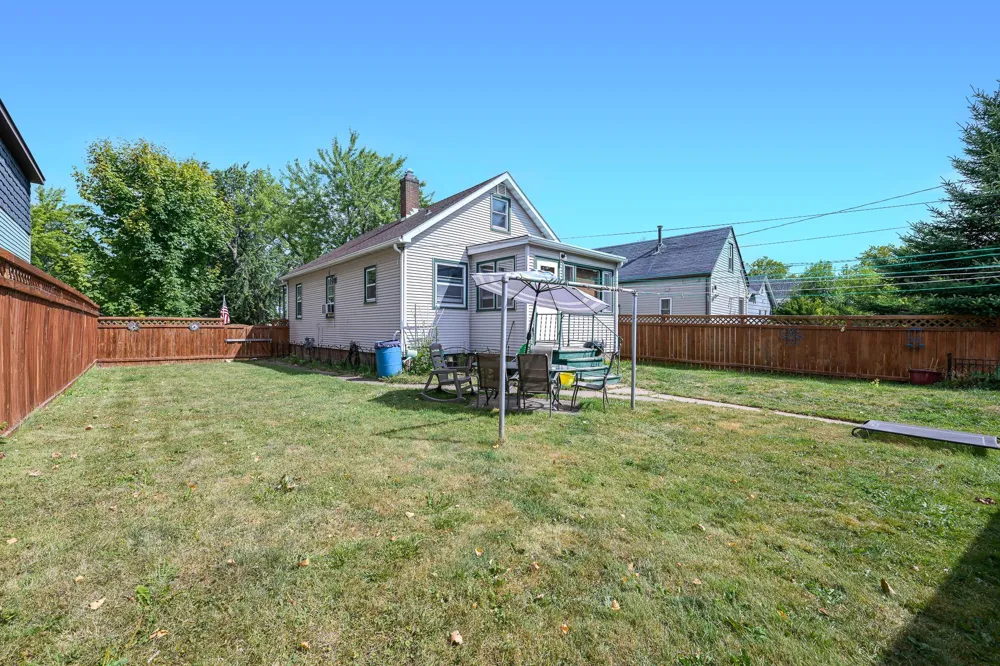 718 Broadway Street Superior, WI 54880