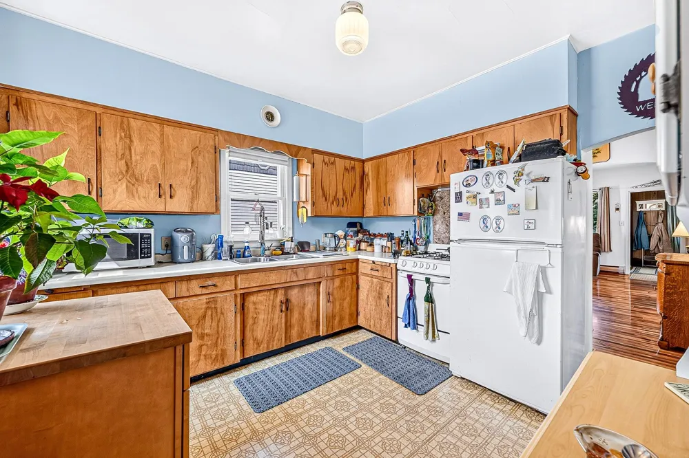 718 Broadway Street Superior, WI 54880