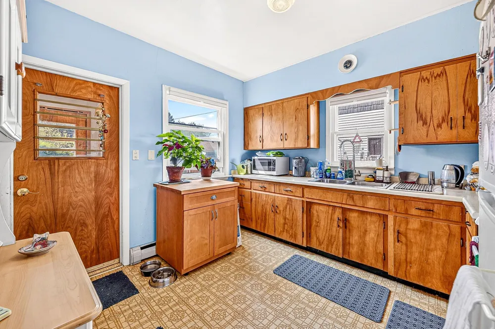 718 Broadway Street Superior, WI 54880