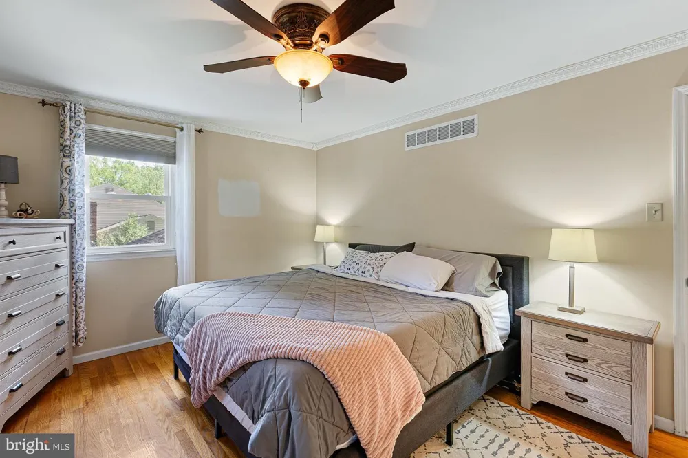 805 ROCK LANE Newark, DE 19713