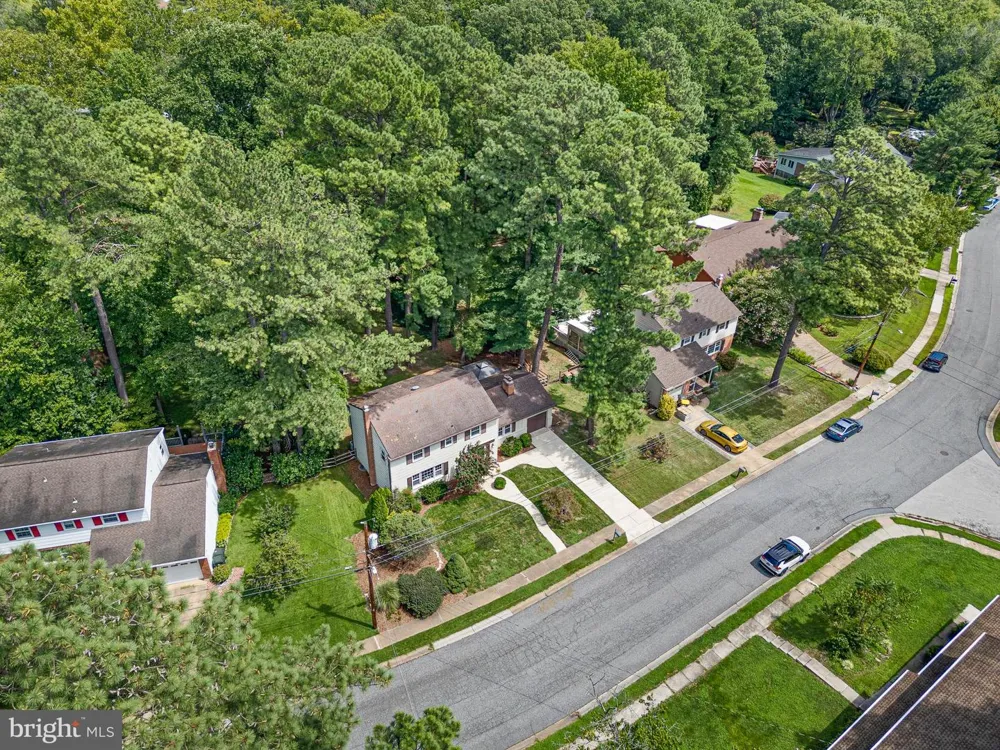 805 ROCK LANE Newark, DE 19713