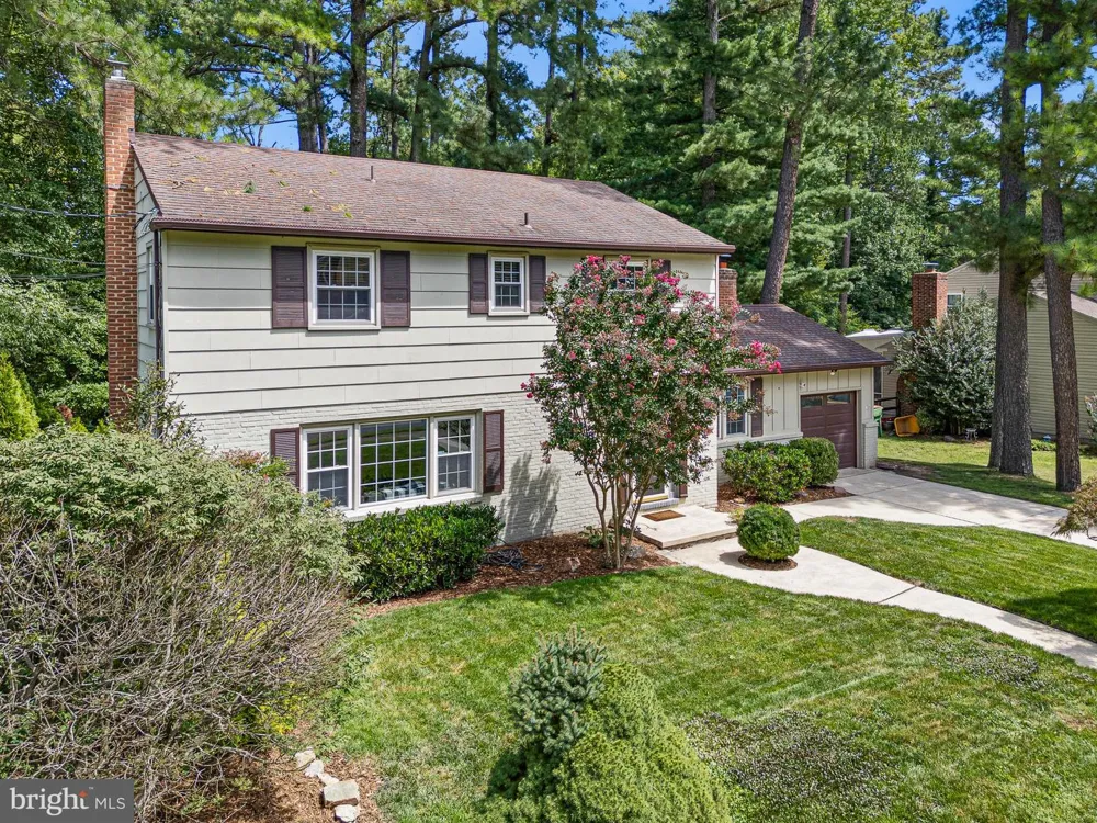 805 ROCK LANE Newark, DE 19713