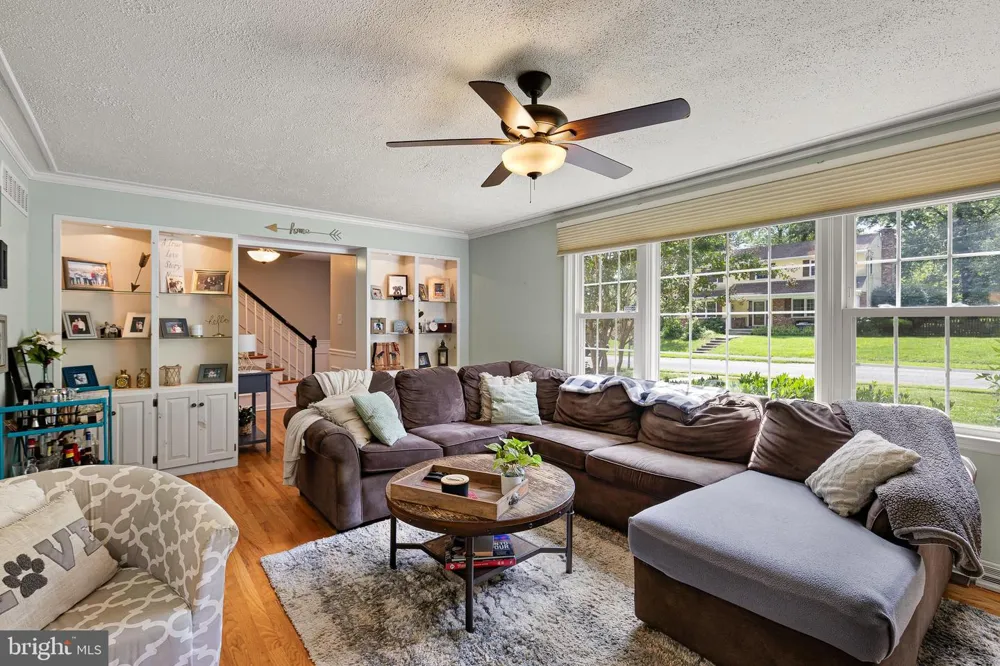 805 ROCK LANE Newark, DE 19713
