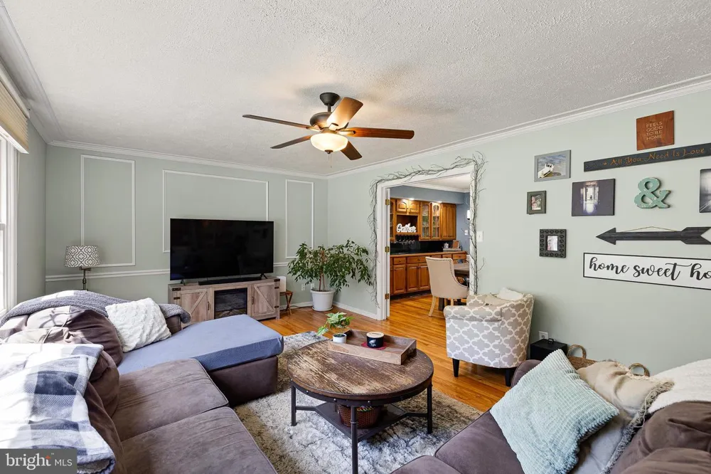 805 ROCK LANE Newark, DE 19713