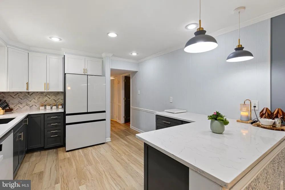805 ROCK LANE Newark, DE 19713