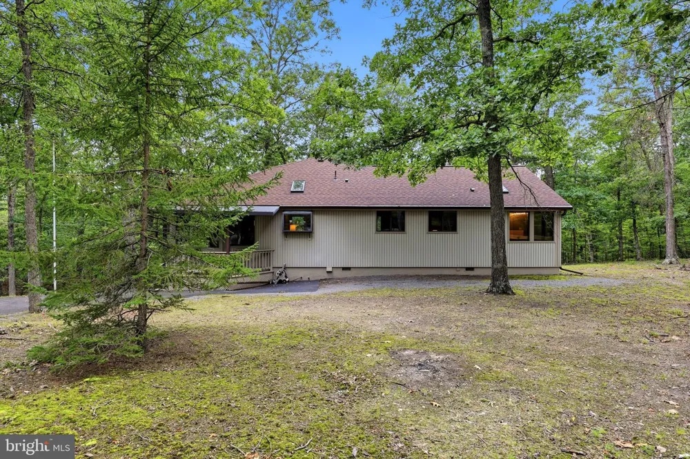 22 LISKEY LANE Hedgesville, WV 25427