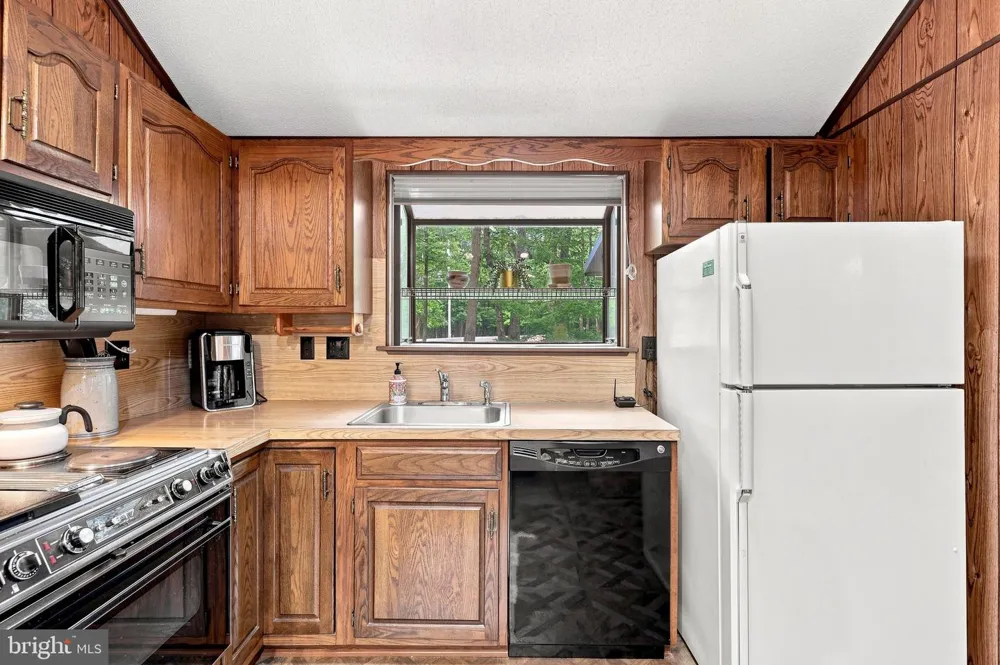 22 LISKEY LANE Hedgesville, WV 25427