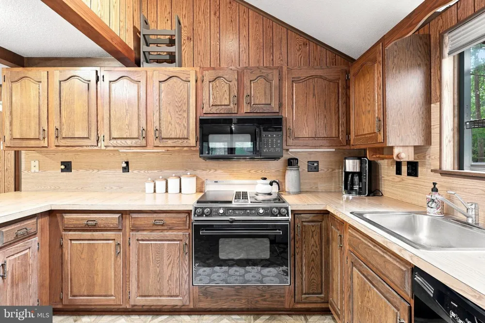 22 LISKEY LANE Hedgesville, WV 25427