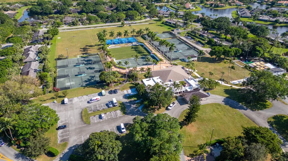 11267 Pond View B102 Drive #B102 Wellington, FL 33414