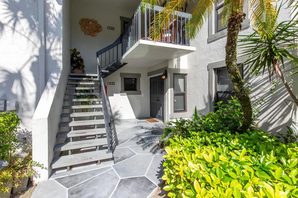11267 Pond View B102 Drive #B102 Wellington, FL 33414