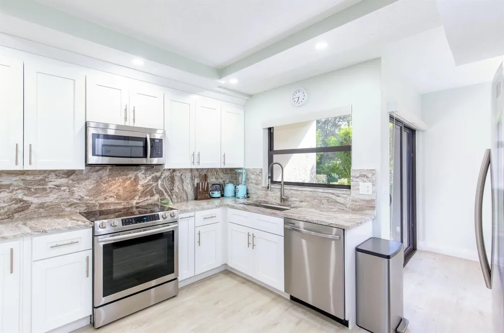11267 Pond View B102 Drive #B102 Wellington, FL 33414