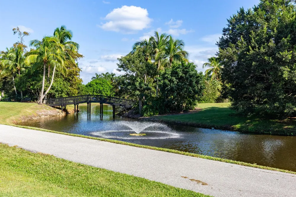 11267 Pond View B102 Drive #B102 Wellington, FL 33414