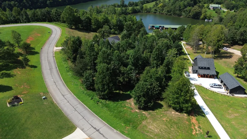 1 Serenity Dr Harriman, TN 37748