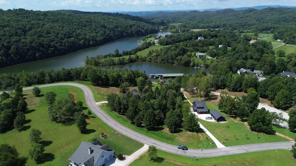 1 Serenity Dr Harriman, TN 37748