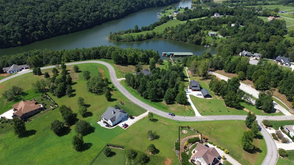 1 Serenity Dr Harriman, TN 37748